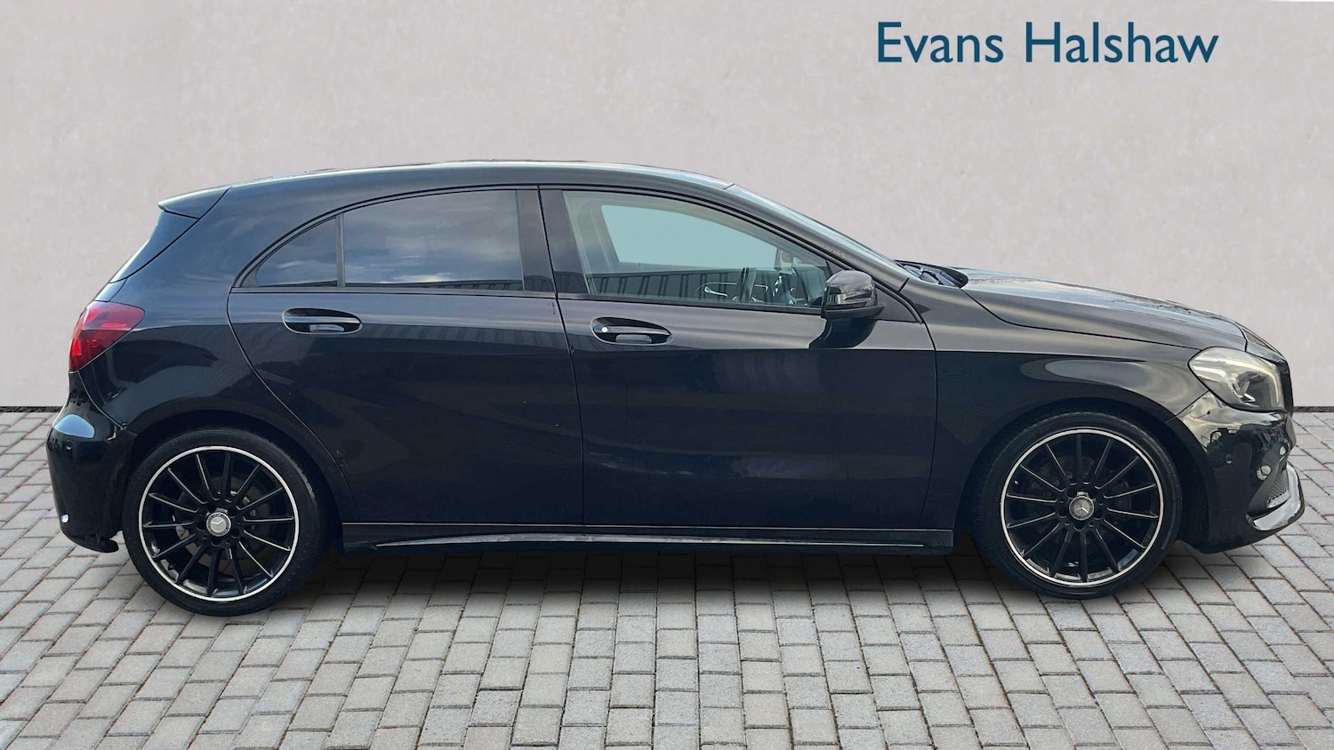 Used Mercedes-Benz A-Class 2016 for sale - 76842962: Photo 3