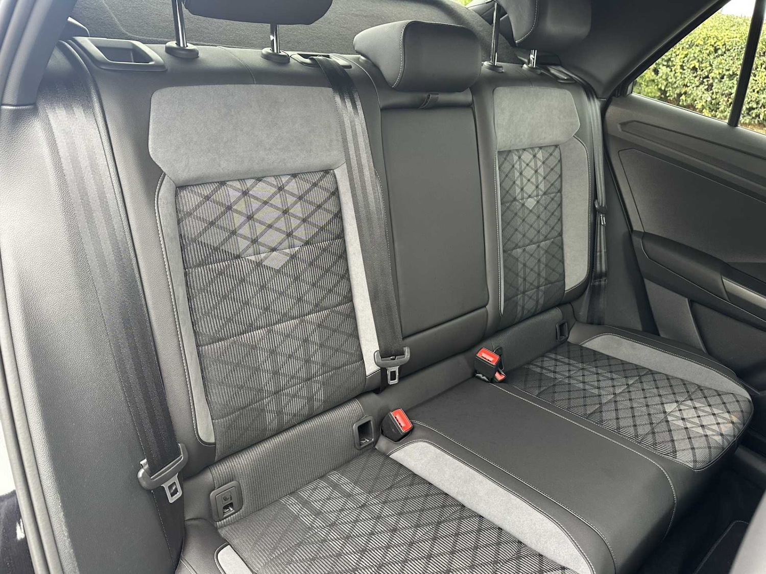 Used Volkswagen T-Roc 2023 for sale - 76401226: Photo 16