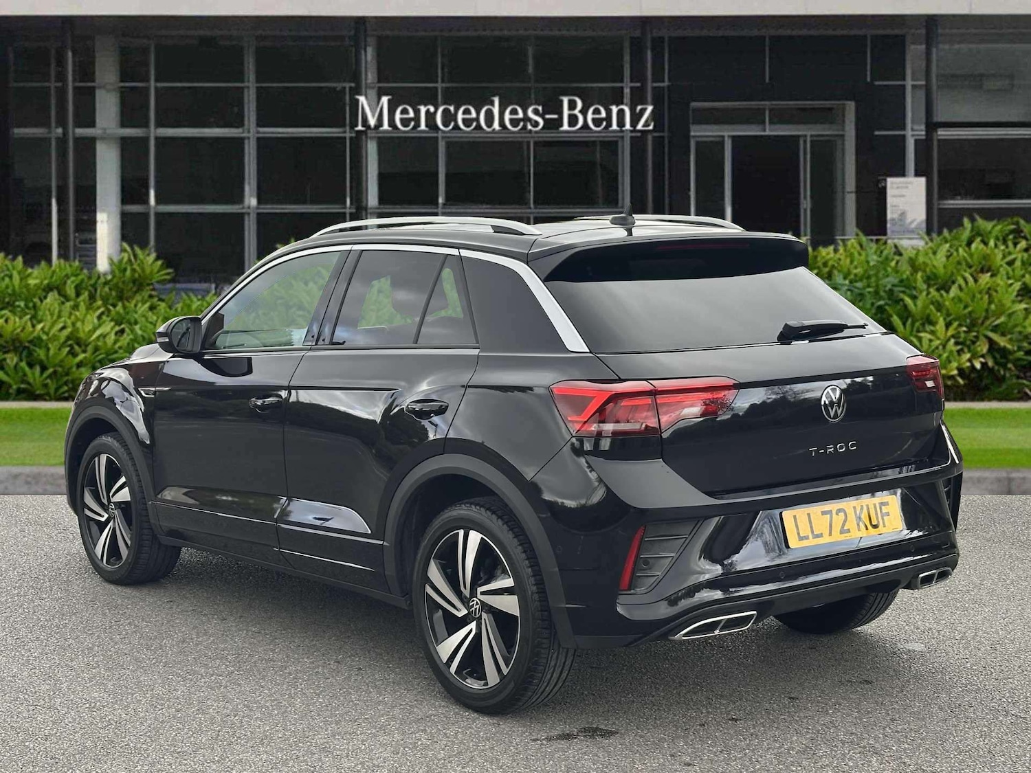 Used Volkswagen T-Roc 2023 for sale - 76401226: Photo 2