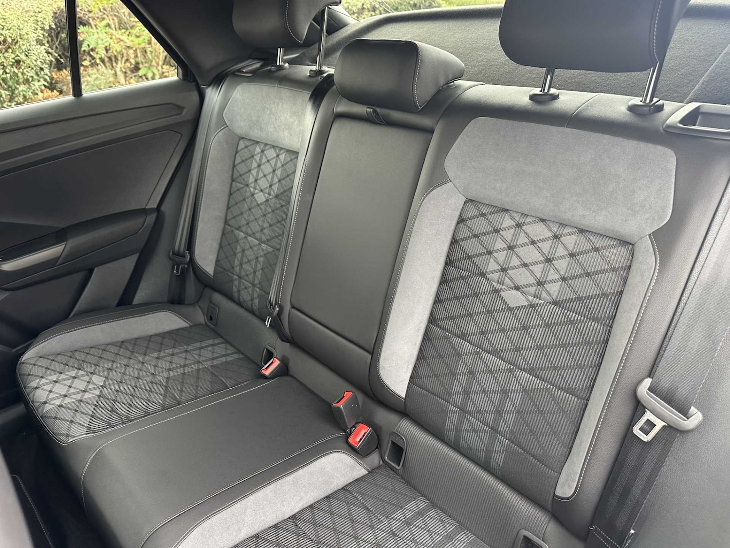 Used Volkswagen T-Roc 2023 for sale - 76401226: Photo 21