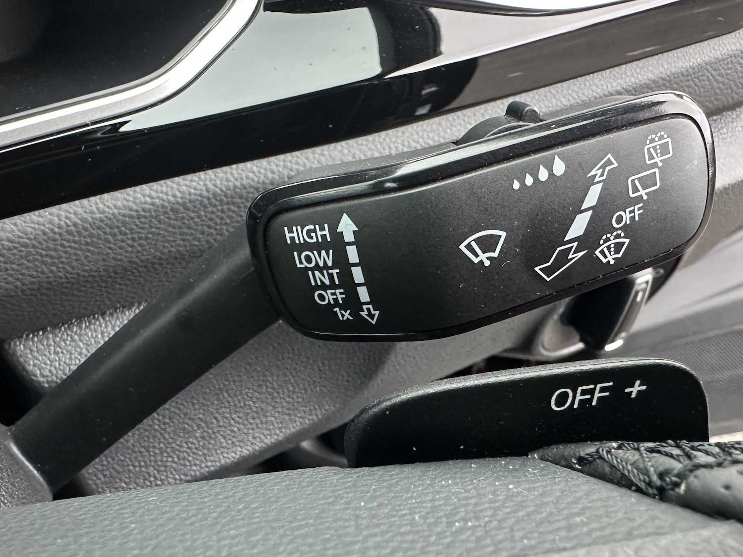 Used Volkswagen T-Roc 2023 for sale - 76401226: Photo 25