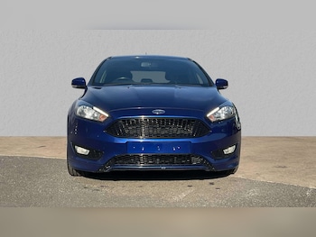 Used Ford Focus 2017 for sale - 76113514: Photo 2