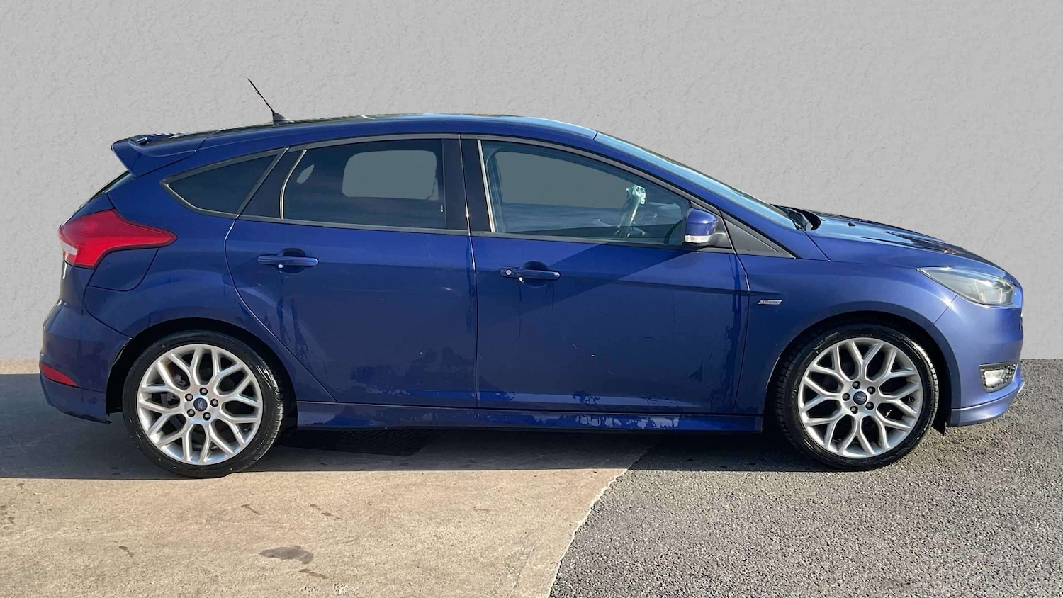 Used Ford Focus 2017 for sale - 76113514: Photo 3