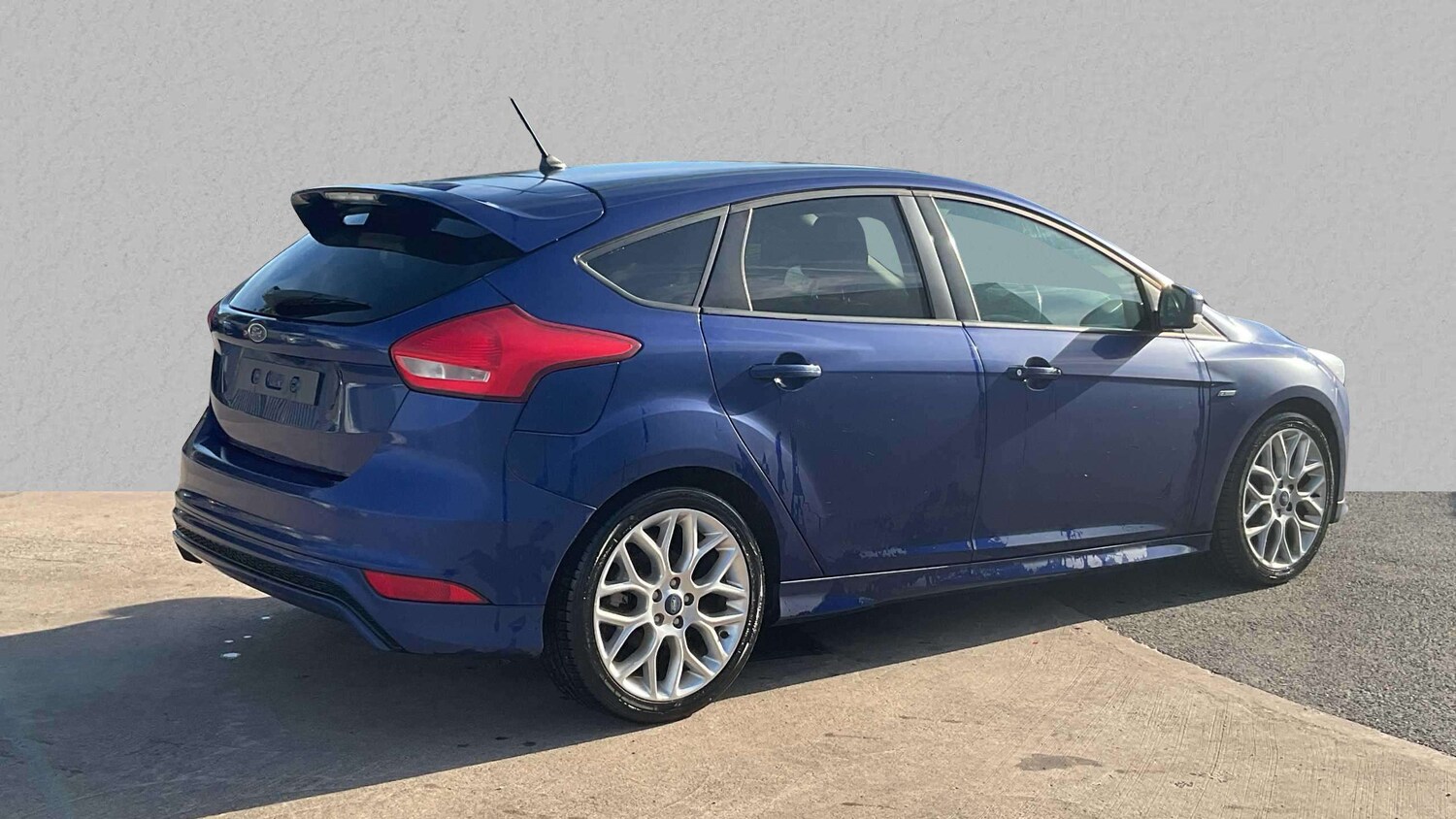 Used Ford Focus 2017 for sale - 76113514: Photo 4