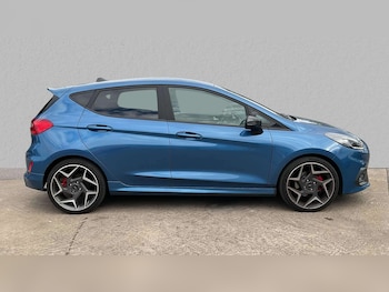 Used Ford Fiesta 2018 for sale - 76125980: Photo 3