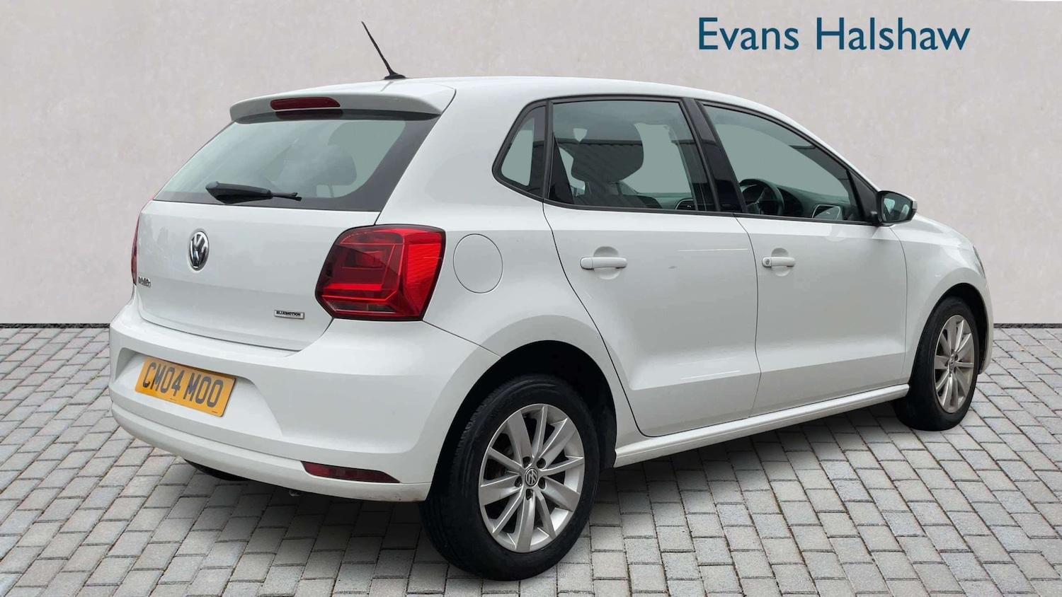 Used Volkswagen Polo 2015 for sale - 78104497: Photo 2