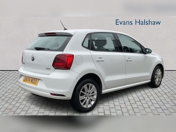 Used Volkswagen Polo 2015 for sale - 78104497: Photo