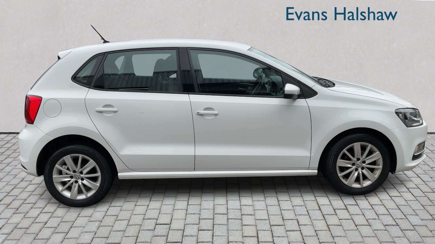 Used Volkswagen Polo 2015 for sale - 78104497: Photo 3