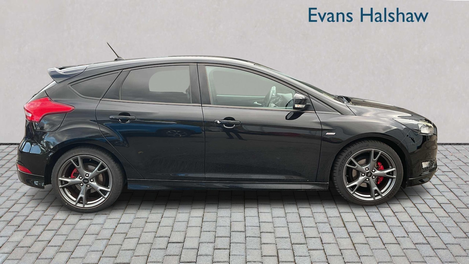 Used Ford Focus 2018 for sale - 76362569: Photo 3