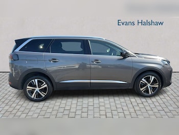 Used Peugeot 5008 2023 for sale - 79390593: Photo