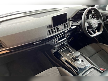 Used Audi Q5 2019 for sale - 75955435: Photo