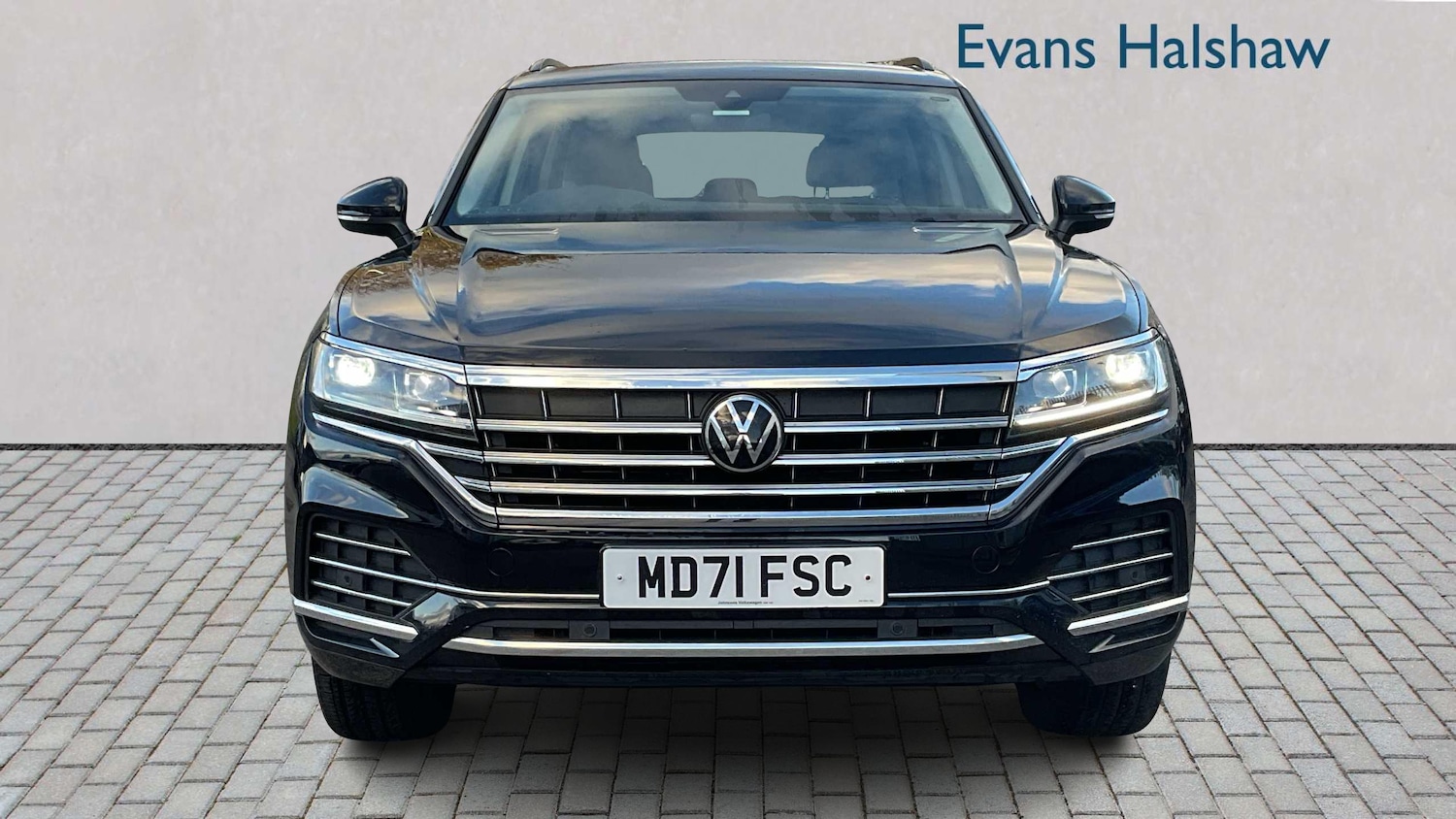 Used Volkswagen Touareg 2022 for sale - 76692034: Photo 2