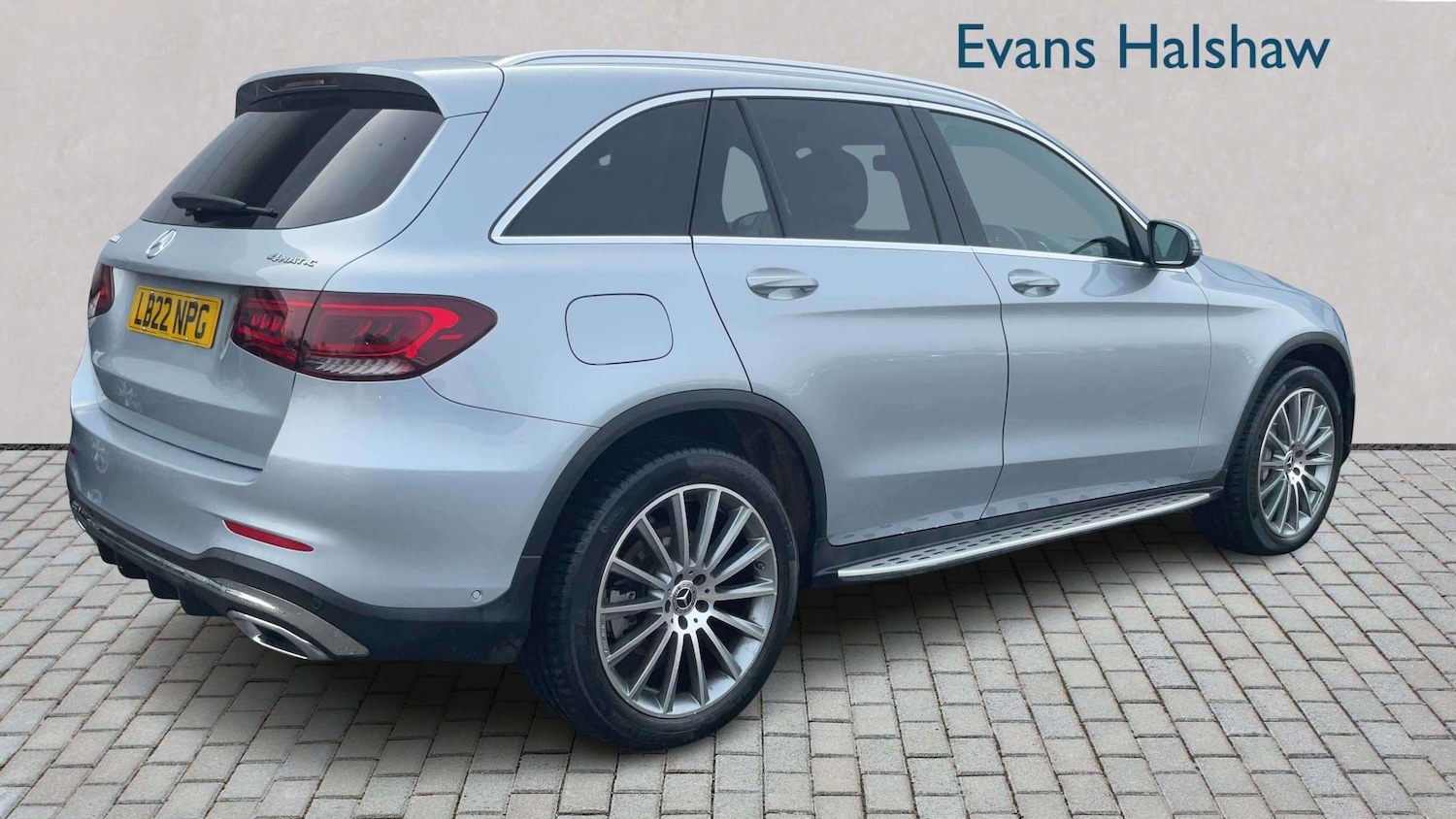 Used Mercedes-Benz GLC 2022 for sale - 77972538: Photo 2