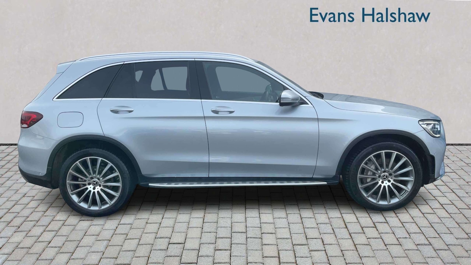 Used Mercedes-Benz GLC 2022 for sale - 77972538: Photo 3