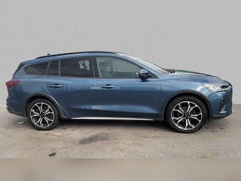 Used Ford Focus 2023 for sale - 76540758: Photo