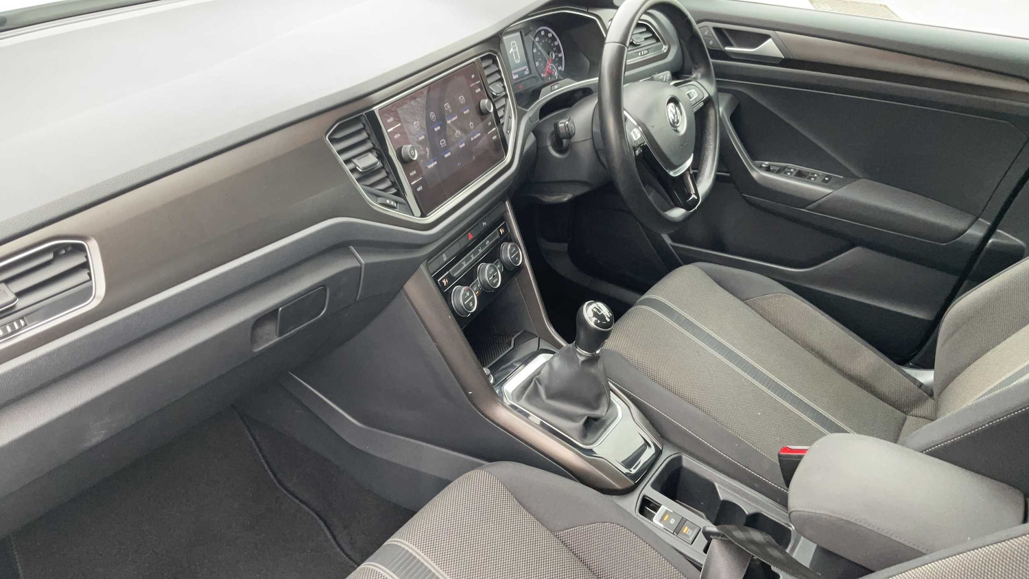 Used Volkswagen T-Roc 2019 for sale - 77648888: Photo 13