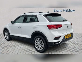 Used Volkswagen T-Roc 2019 for sale - 77648888: Photo