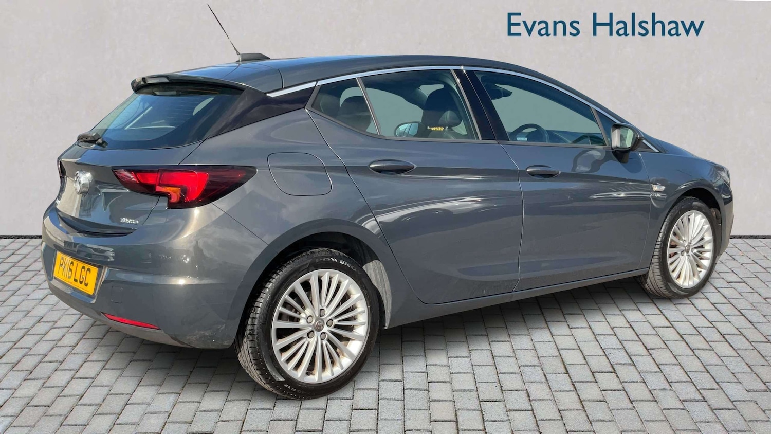 Used Vauxhall Astra 2016 for sale - 77842495: Photo 2
