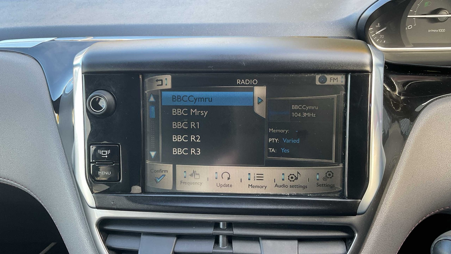 Used Peugeot 208 2014 for sale - 75931049: Photo 14