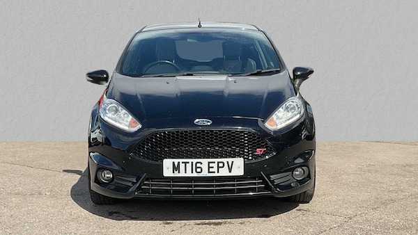 Used Ford Fiesta 2016 for sale - 76034809: Photo 2