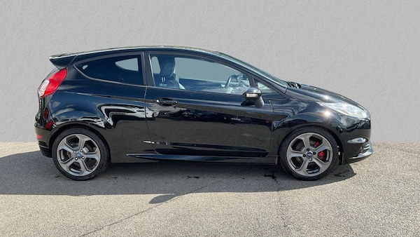 Used Ford Fiesta 2016 for sale - 76034809: Photo 3