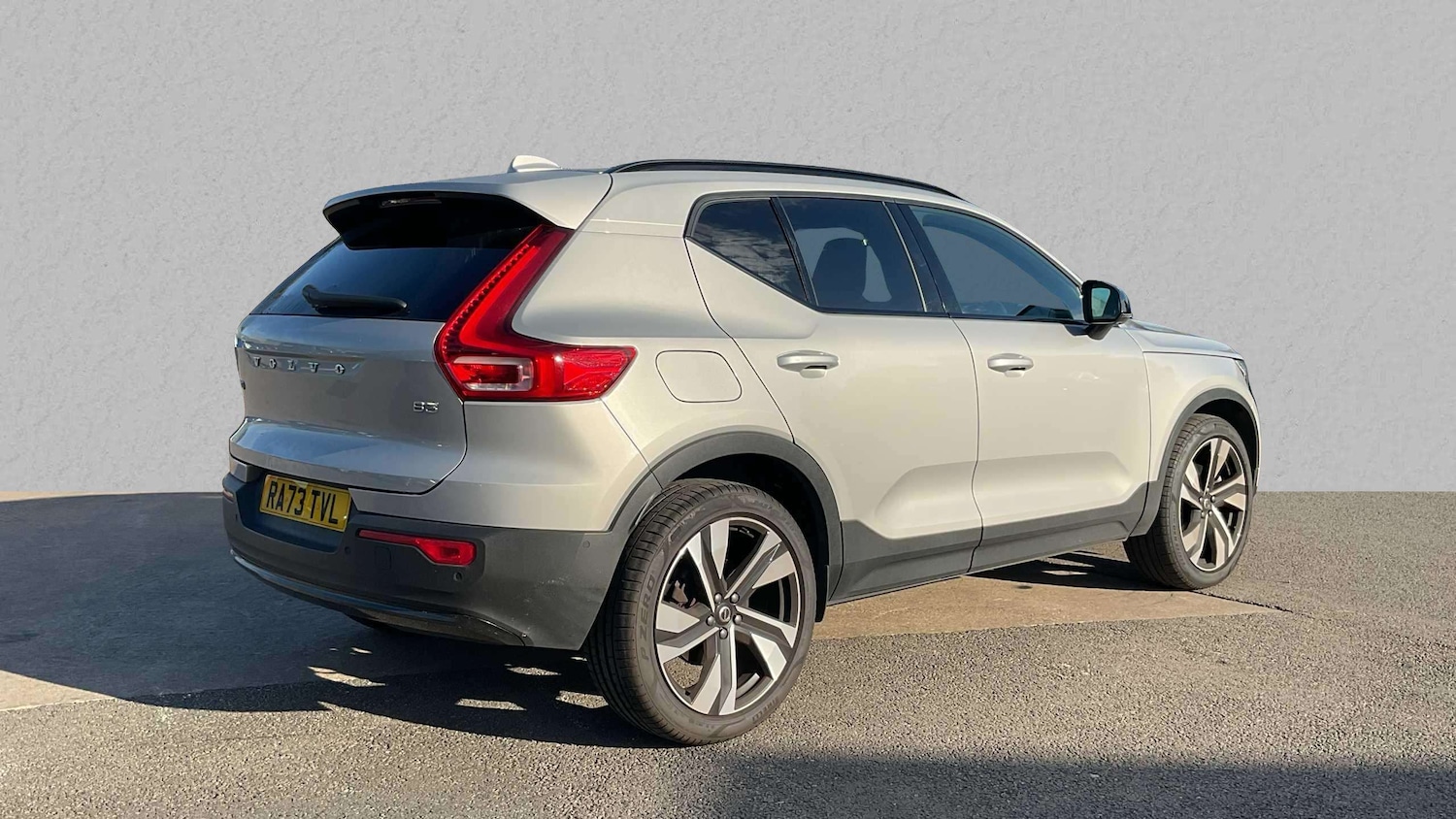 Used Volvo XC40 2024 for sale - 76125869: Photo 4