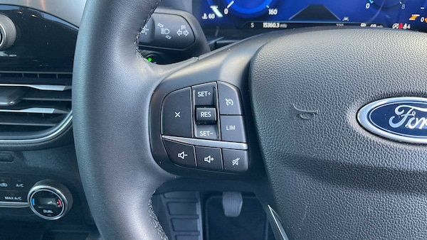 Used Ford Kuga 2023 for sale - 75944399: Photo 29