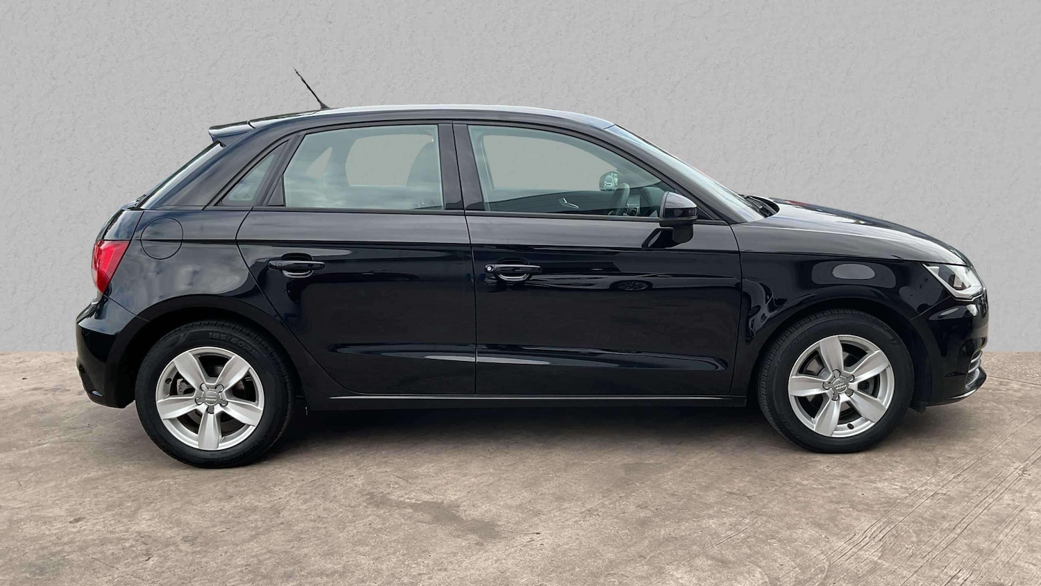Used Audi A1 2017 for sale - 76442399: Photo 3
