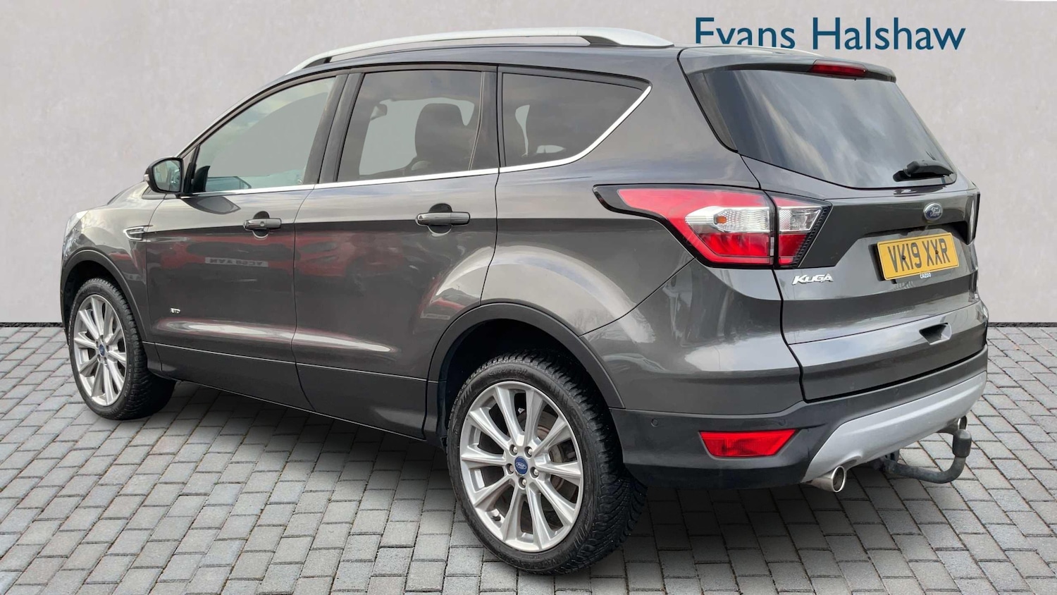 Used Ford Kuga 2019 for sale - 77348000: Photo 2
