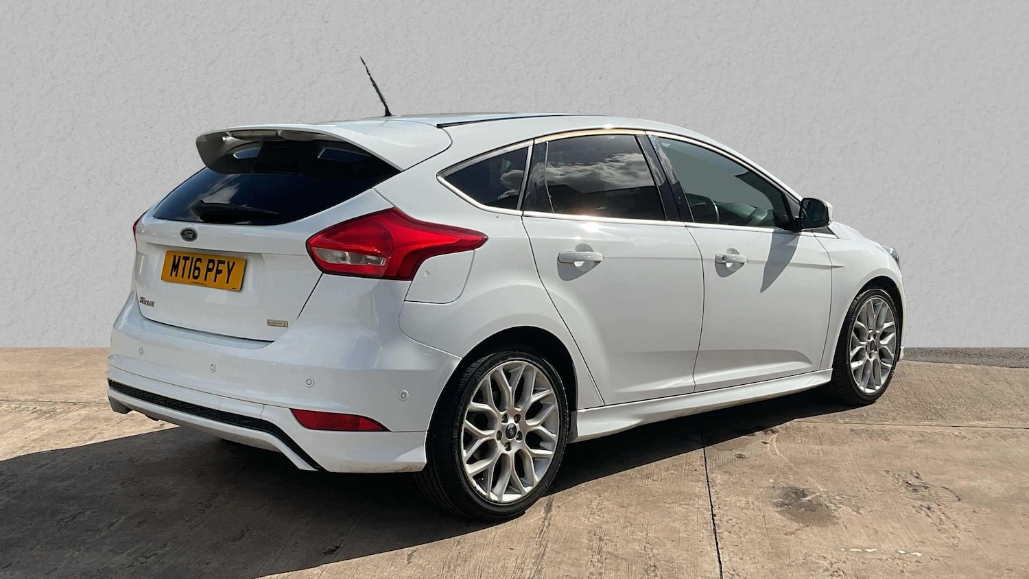 Used Ford Focus 2016 for sale - 76125872: Photo 5