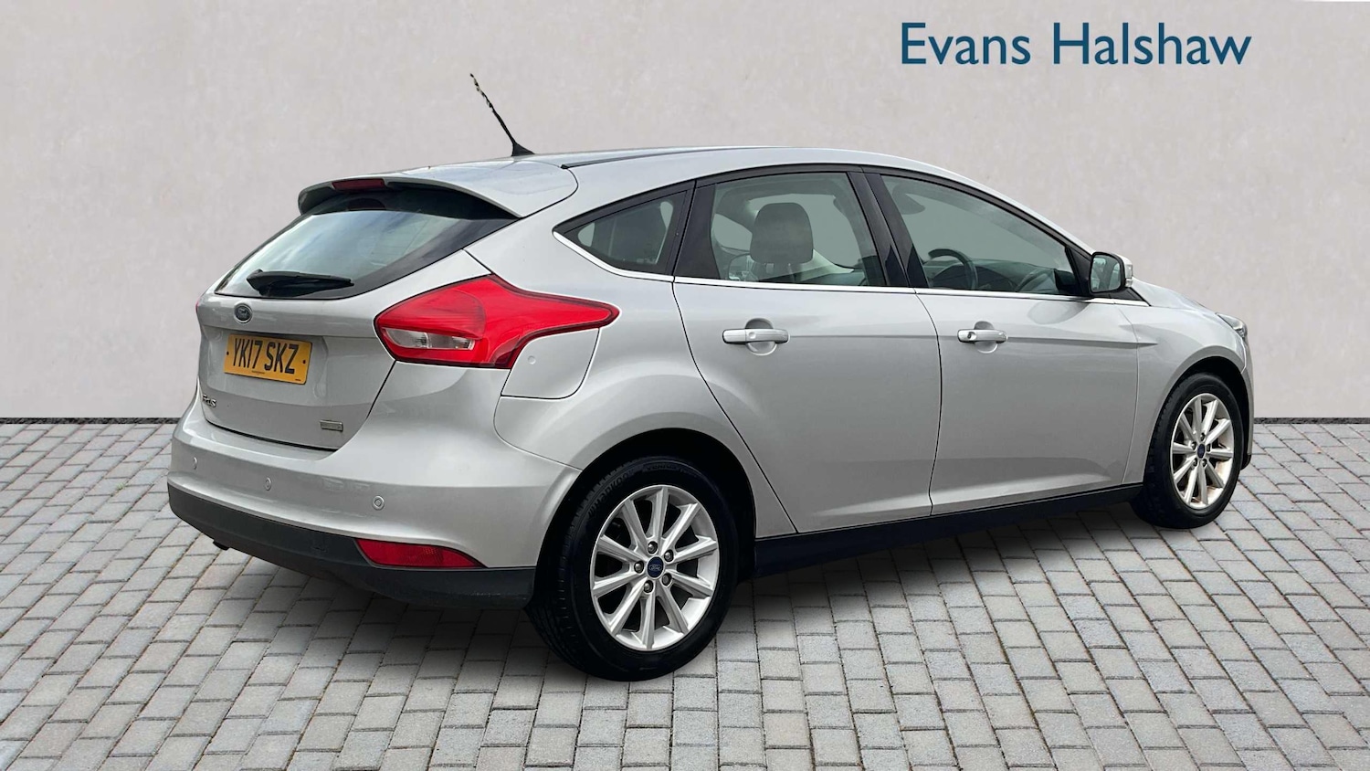 Used Ford Focus 2017 for sale - 76529218: Photo 3