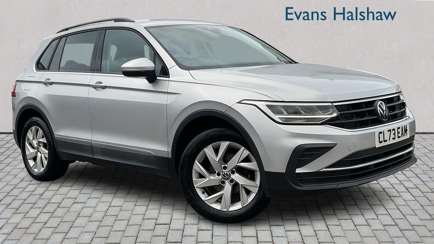 Used Volkswagen Tiguan 2024 for sale - 76692090: Photo 1