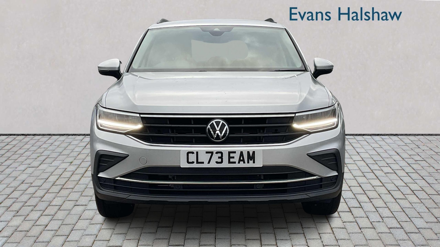 Used Volkswagen Tiguan 2024 for sale - 76692090: Photo 2