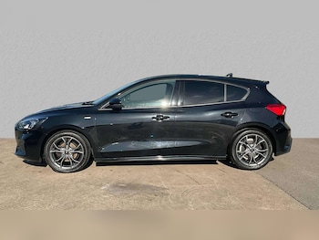Used Ford Focus 2019 for sale - 76125891: Photo 3