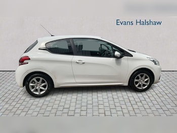 Used Peugeot 208 2016 for sale - 78893699: Photo
