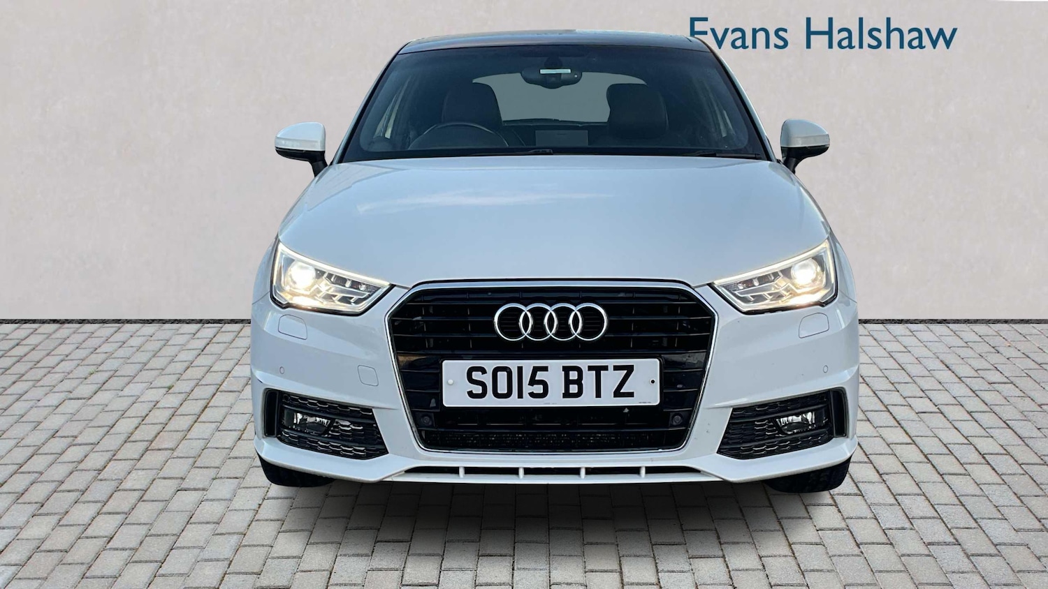 Used Audi A1 2015 for sale - 76390629: Photo 2