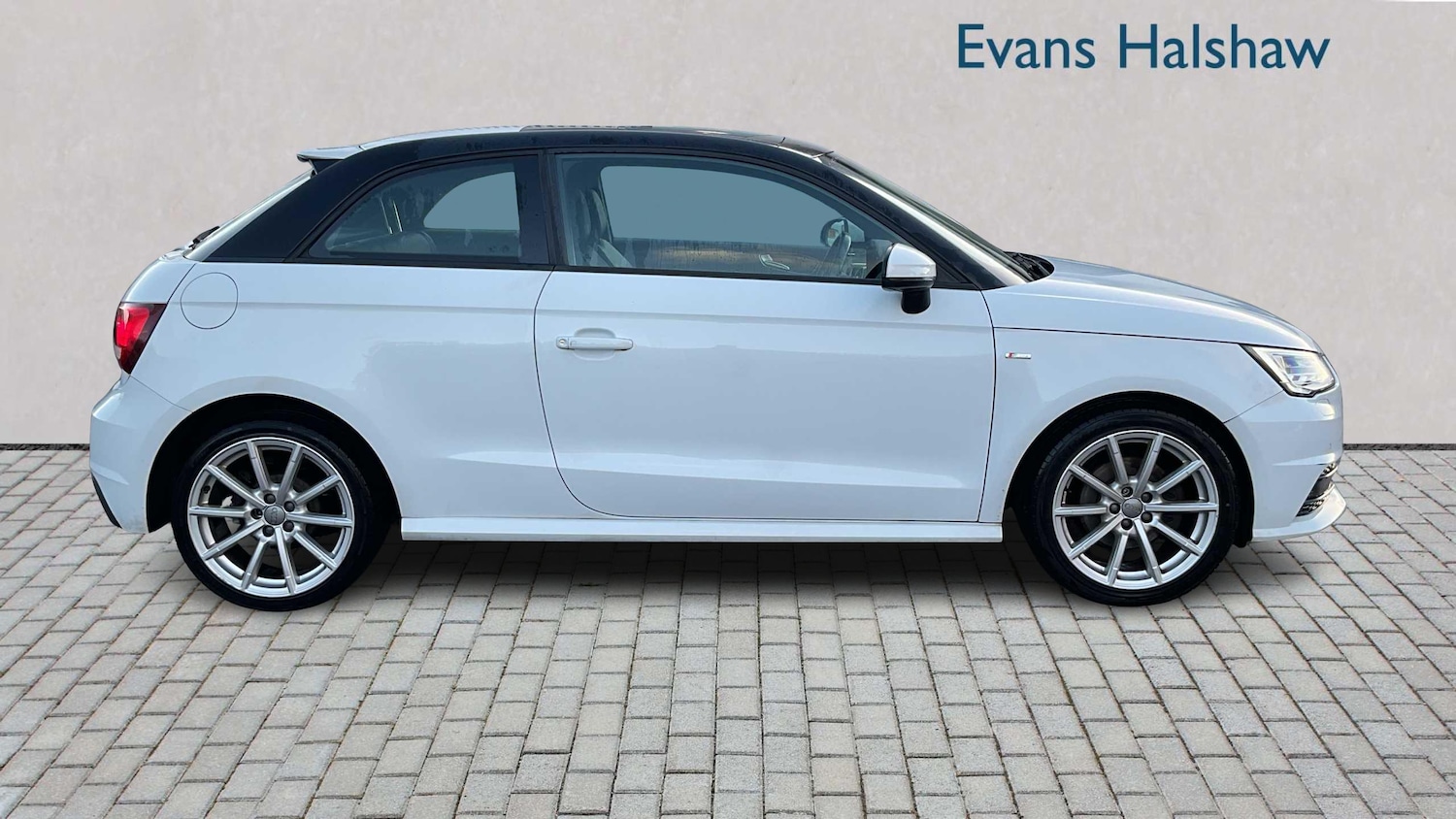 Used Audi A1 2015 for sale - 76390629: Photo 3