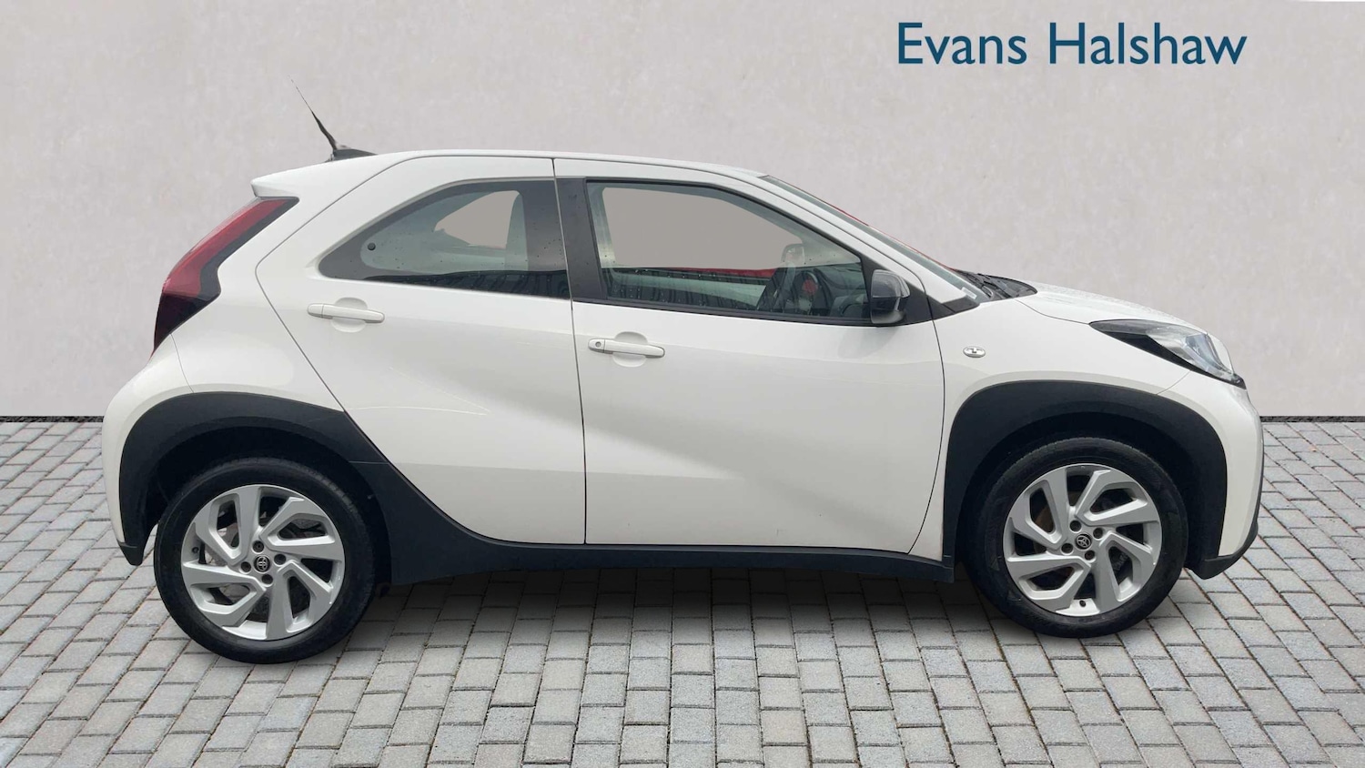 Used Toyota Aygo X 2022 for sale - 77178860: Photo 3