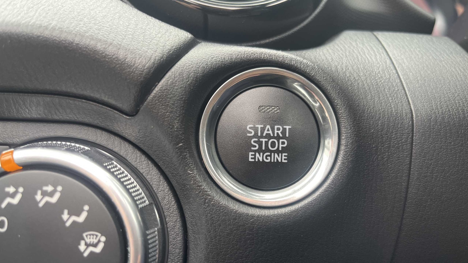 Used Mazda MX-5 2015 for sale - 76252192: Photo 27