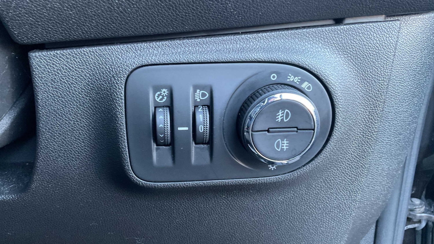 Used Vauxhall Corsa 2018 for sale - 77164478: Photo 17