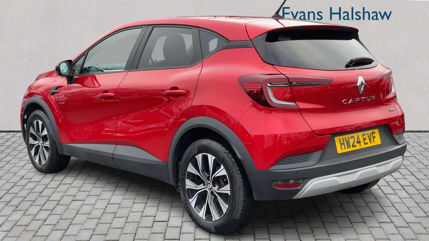 Used Renault Captur for sale - 77257387: Photo 2