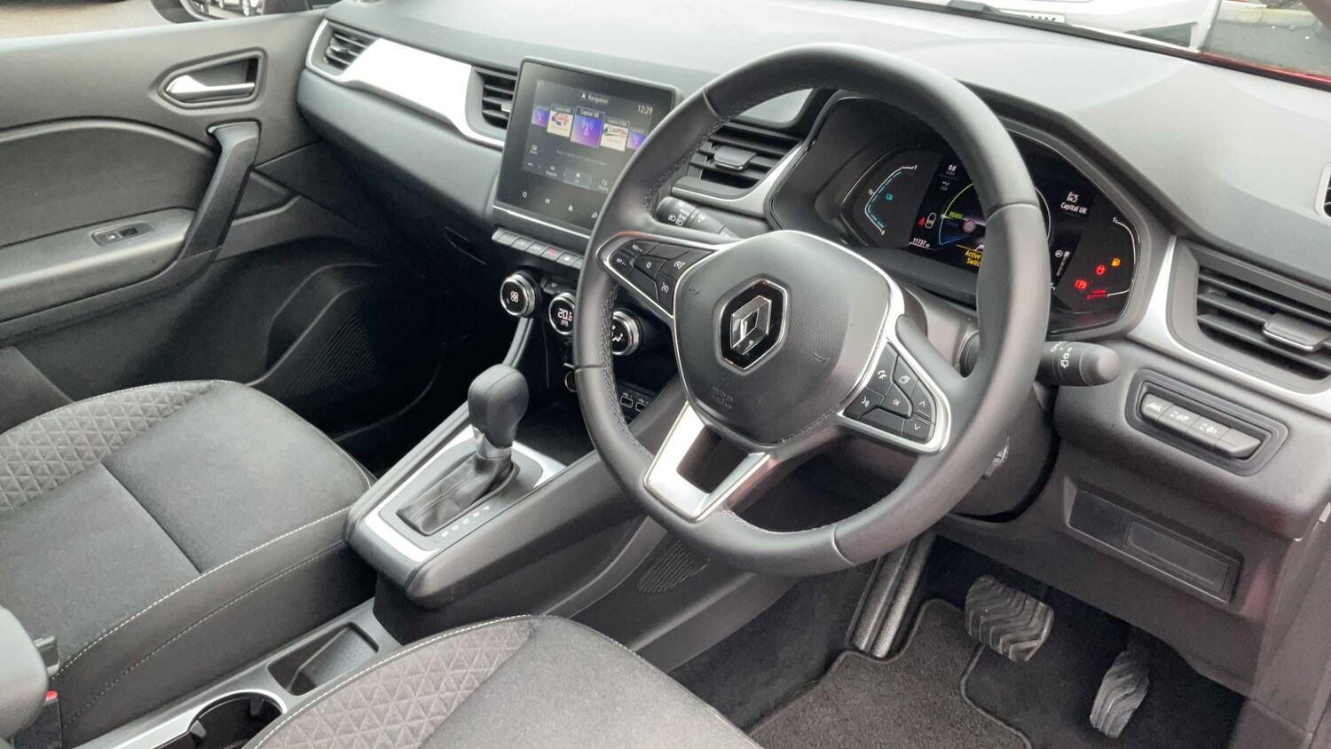 Used Renault Captur for sale - 77257387: Photo 8