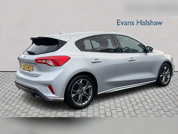 Used Ford Focus 2021 for sale - 76875865: Photo