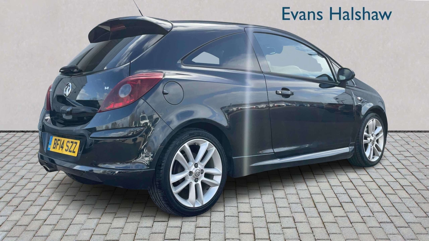 Used Vauxhall Corsa 2014 for sale - 78077148: Photo 2