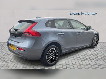 Used Volvo V40 2018 for sale - 78881283: Photo