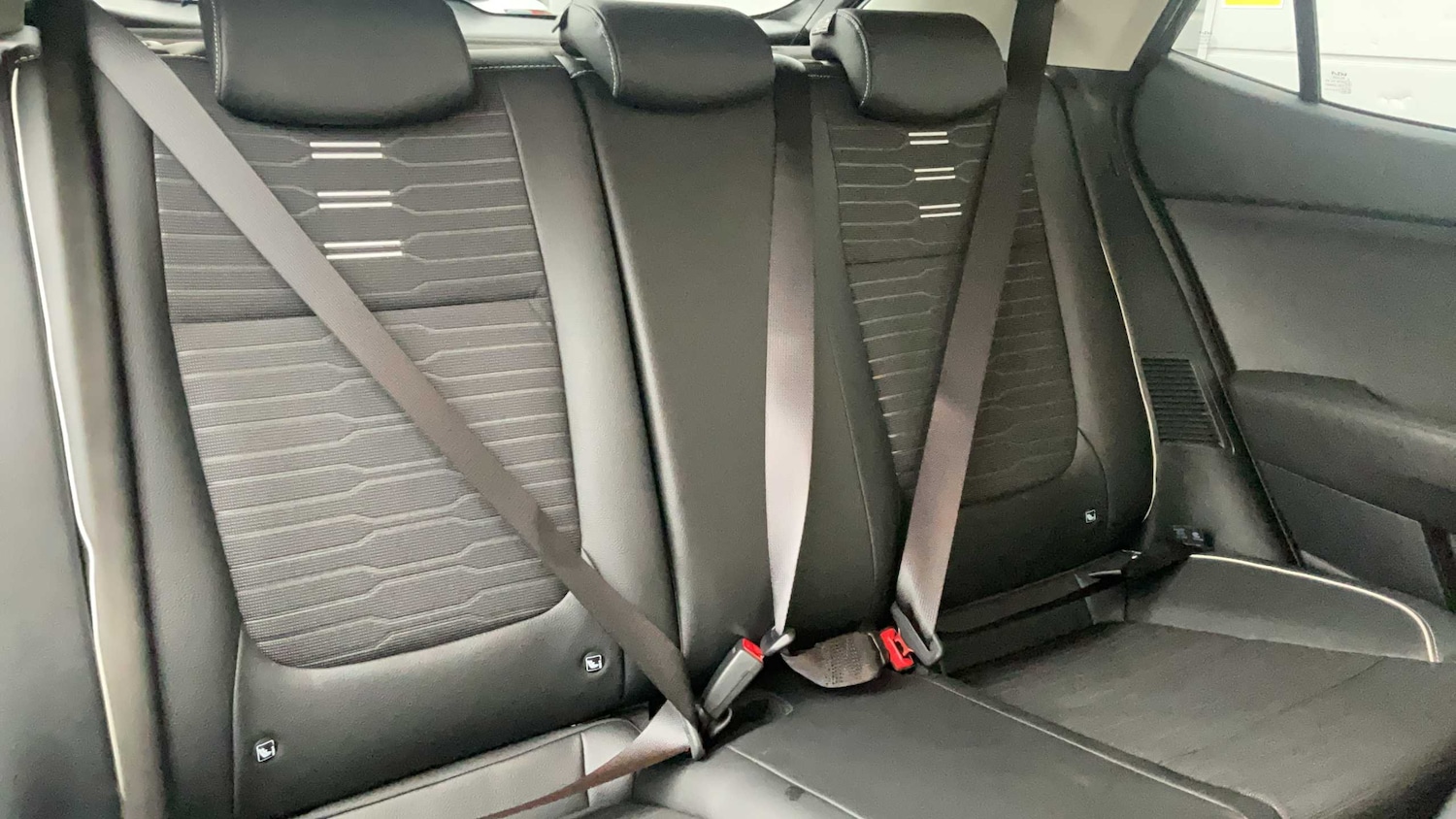 Used Kia Stonic 2025 for sale - 77058260: Photo 14