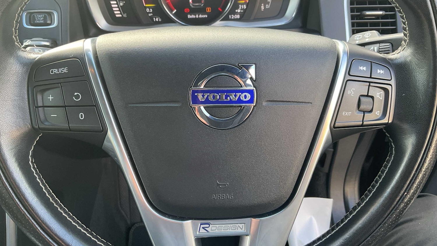 Used Volvo XC60 2017 for sale - 76242363: Photo 17