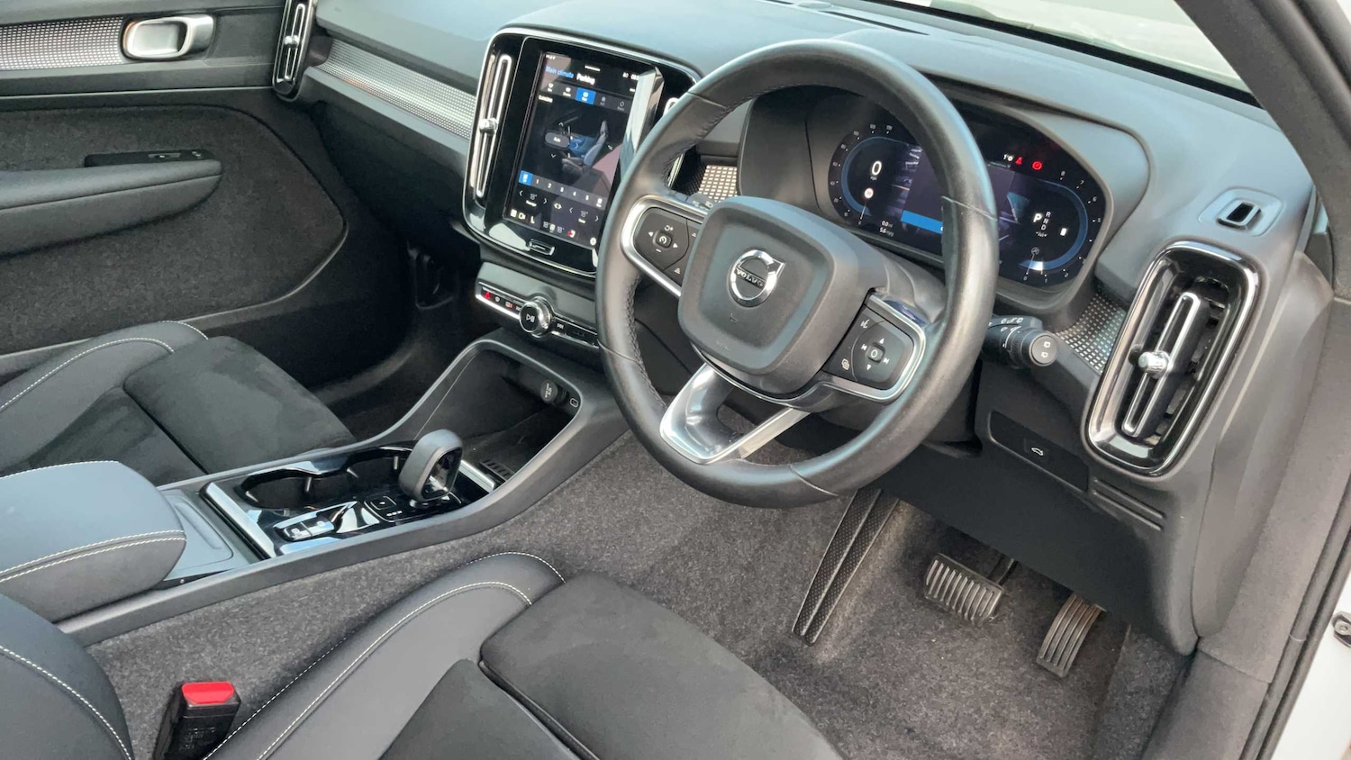 Used Volvo XC40 2024 for sale - 77011166: Photo 8