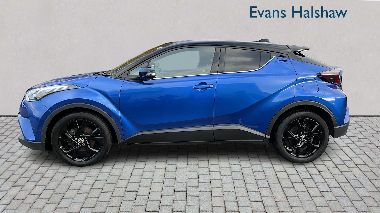 Used Toyota C-HR 2018 for sale - 76718138: Photo 4