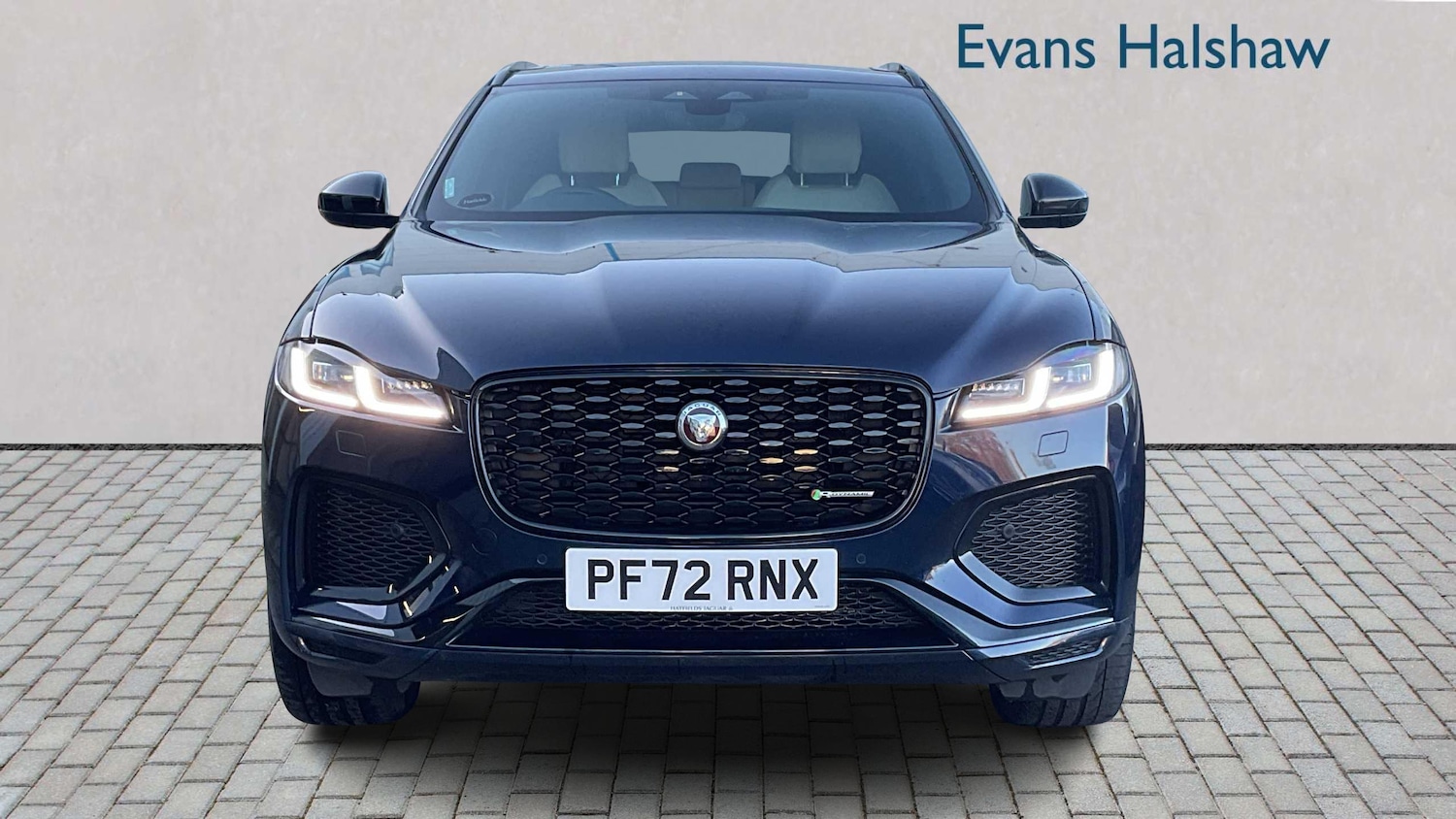 Used Jaguar F-Pace 2023 for sale - 76648829: Photo 2